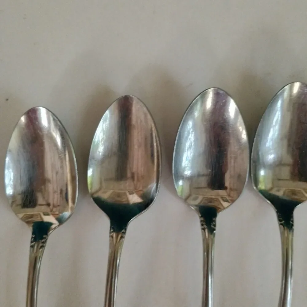 Oneida CHATEAU Teaspoons Lot of 8 Oneidacraft Deluxe Stainless